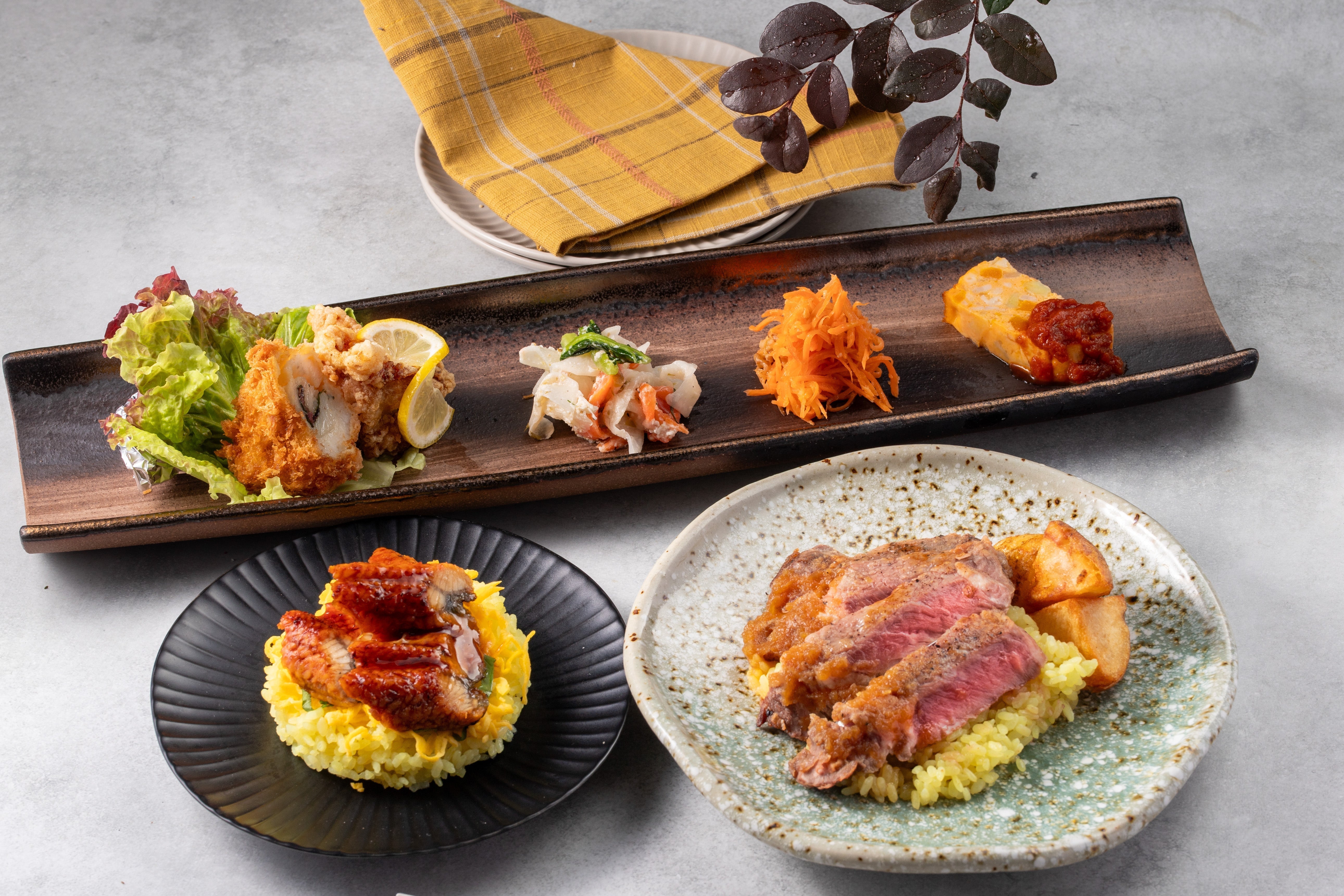 寒い冬を迎える前の秋の土用期間の前に。「週末限定ランチBOX」第二弾! 毎週変わる特別メニュー 『 うなぎの旬到来!鰻の蒲焼とサーロインステーキBOX』