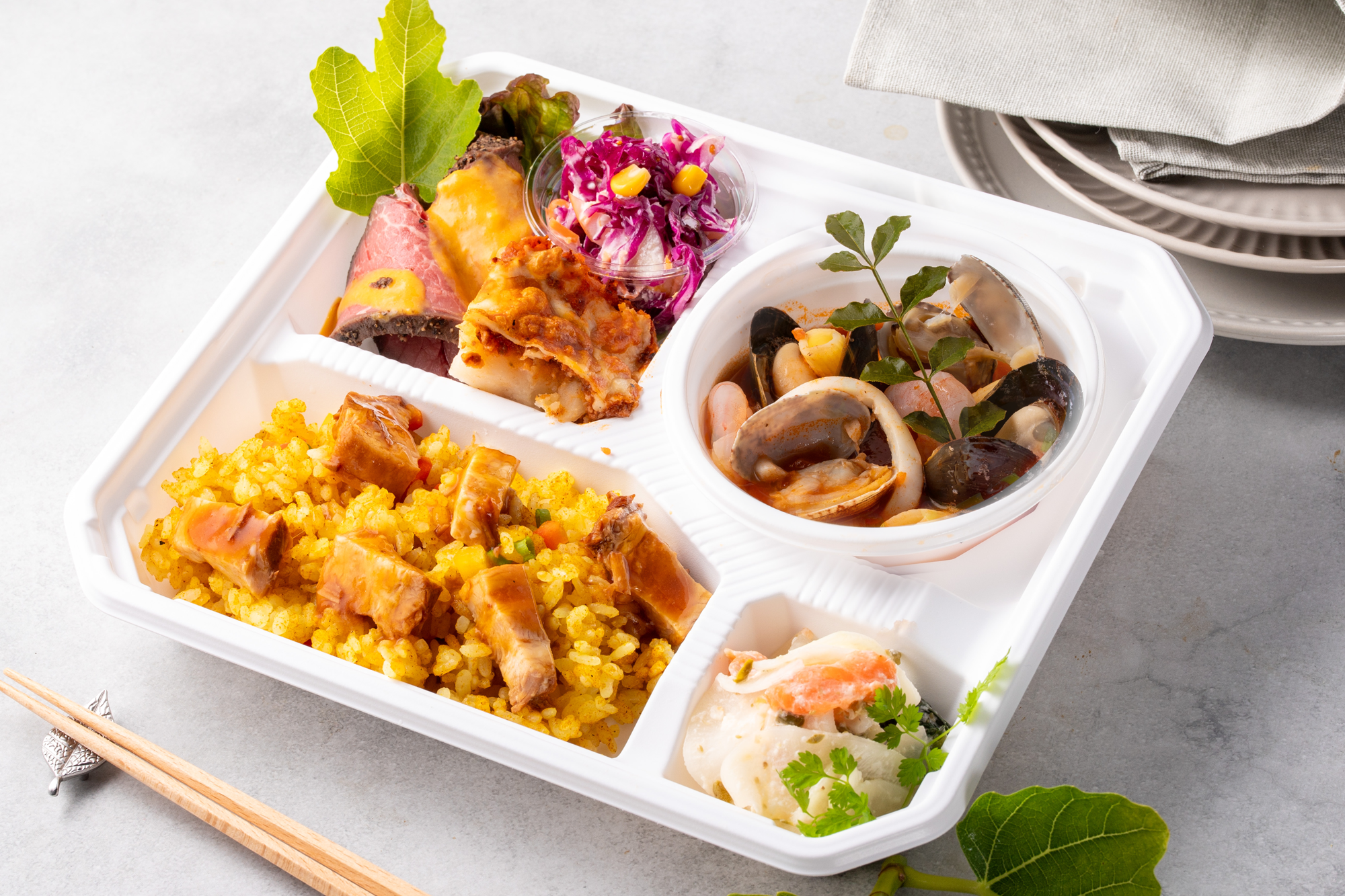 12月はスペシャルメニューを特別特価でお届け!週末限定ランチBOX第二弾『ワインのお供にも♪ビストロ料理BOX』