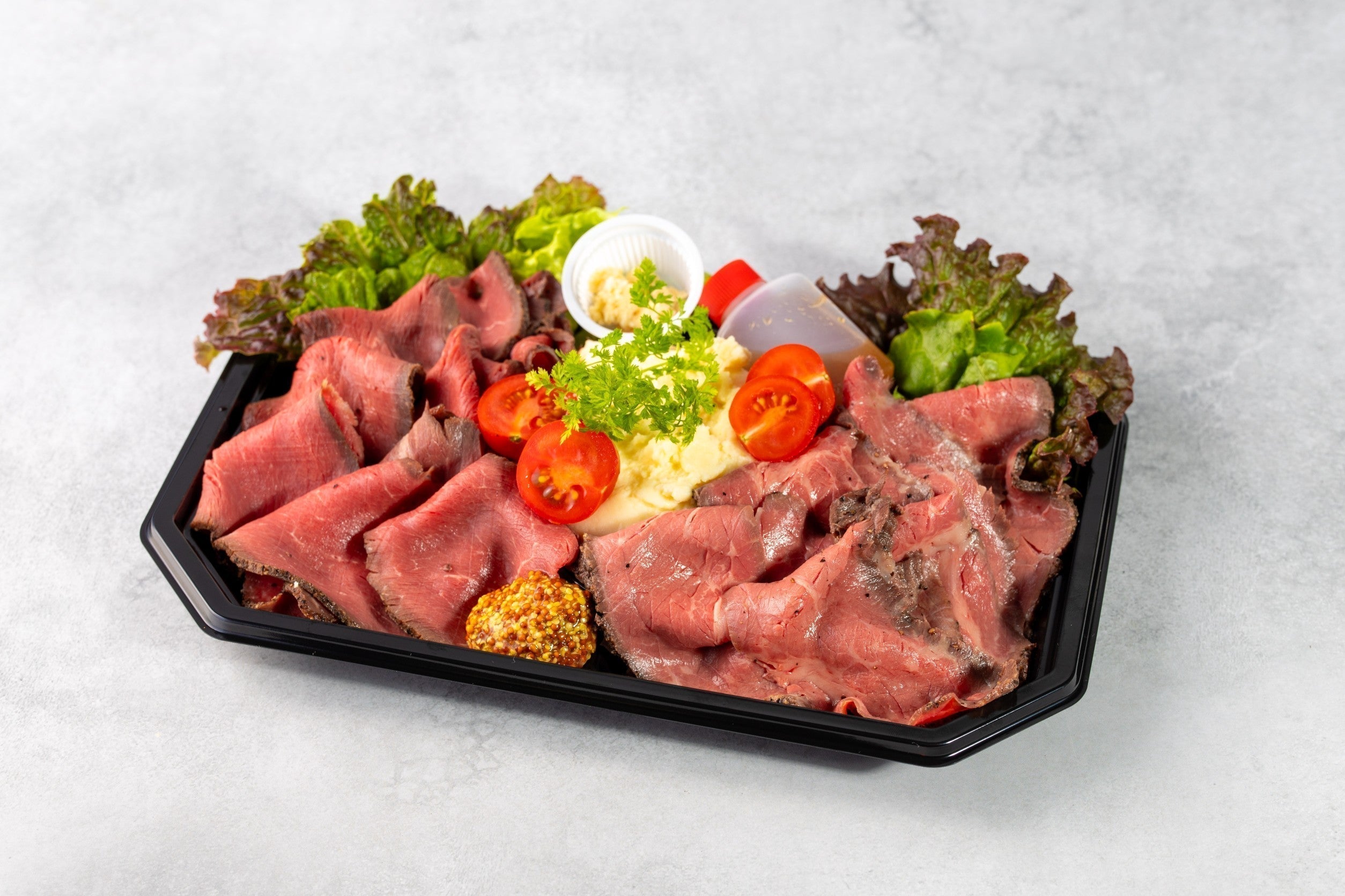 【本店限定】ローストビーフを大容量プレートで!至福の2日間『霧降高原牛&国産牛のローストビーフ食べ比べプレート』