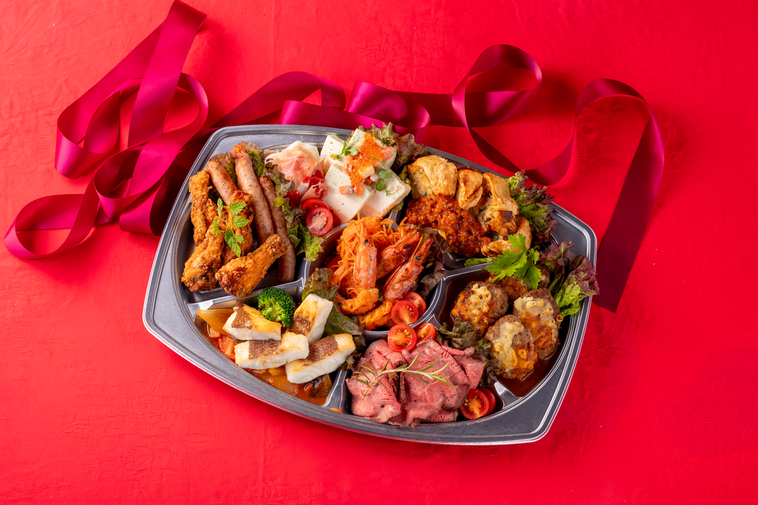 ご好評につきご予約期間延長決定!『2024クリスマスオードブル & 2025おせち』