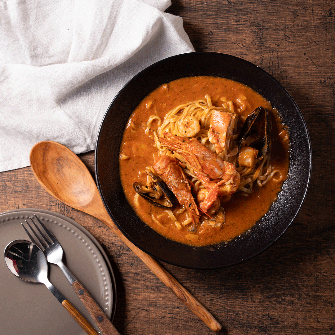 7種魚介とバジルの贅沢ペスカトーレパスタ(1.5人前)