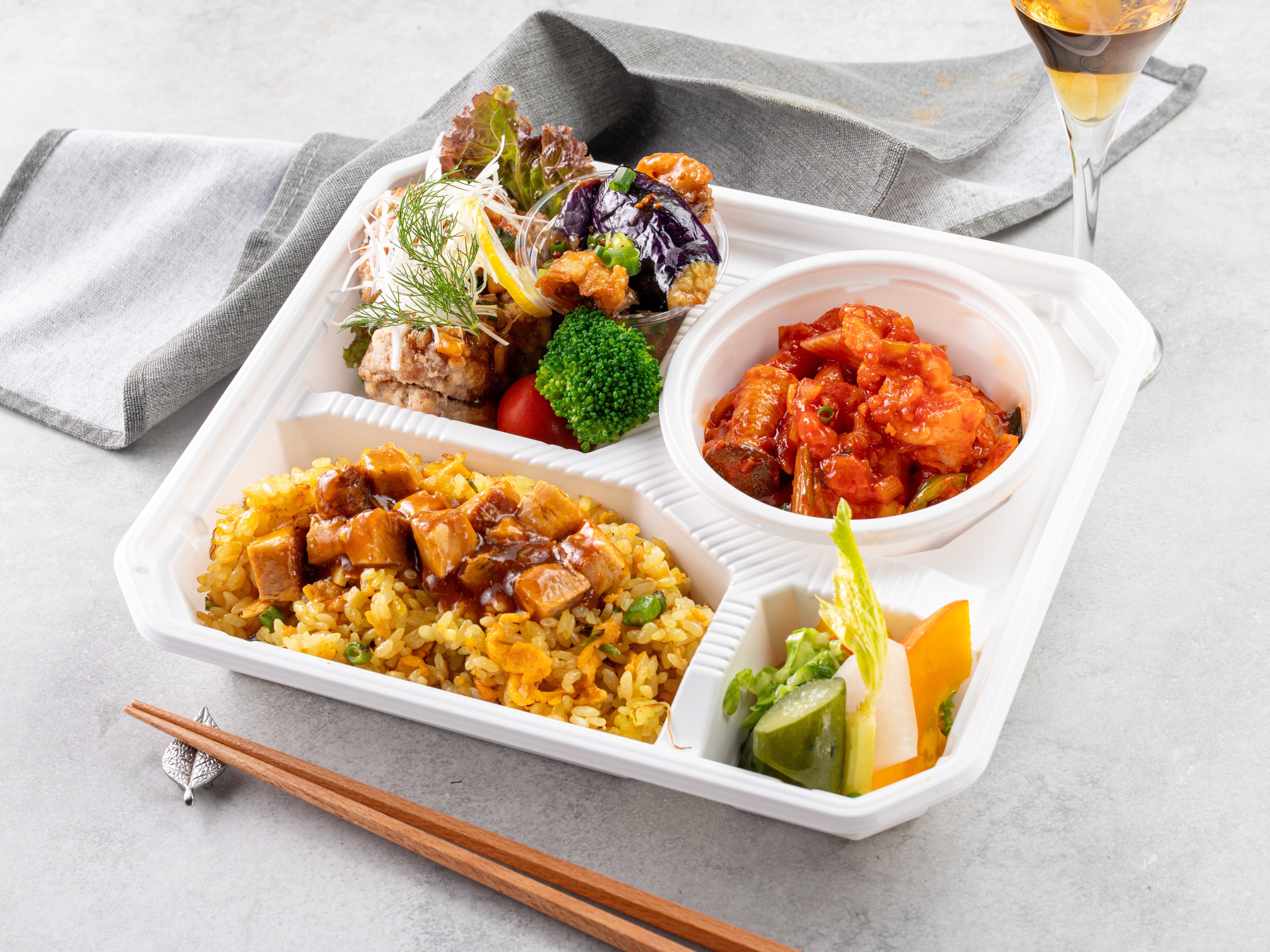 11月「週末限定ランチBOX」第一弾 ！20%OFF『杏仁豆腐付！マルシェ・ド・アルページュ特製 中華風フレンチBOX』